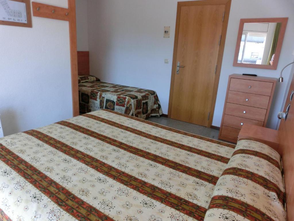 Hotel Can Catala L' Escala Phòng bức ảnh